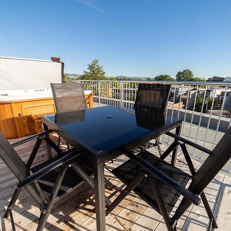 Apartamento Aux Havres Urbains - Le Penthouse De La 3Ieme Avenue Ciudad de Quebec Exterior foto